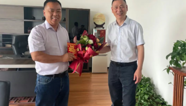 立信丨石門鎮(zhèn)黨委及工會領(lǐng)導蒞臨我集團慰問勞模代表